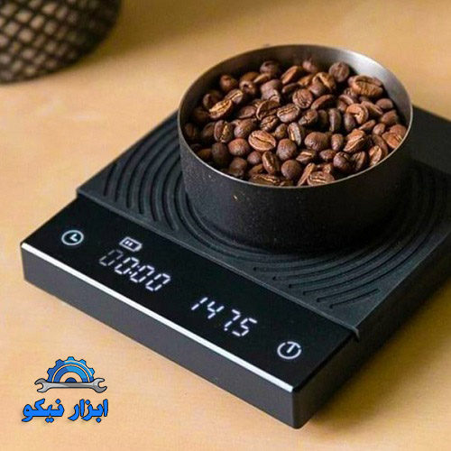 ترازو آشپزخانه وسیله ای برای زنان دقیق آشپز